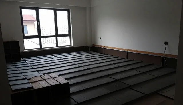 旧屋面翻新中管道堵漏的关键技术与实施要点